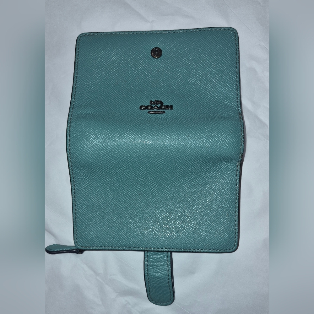 Coach Teal Small Leather Wallet - Coach Logo - Picture 3 of 13